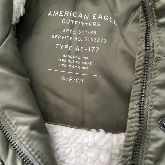 NWT American Eagle ladies small Khaki green Sherpa lined ! - Picture 4 of 6